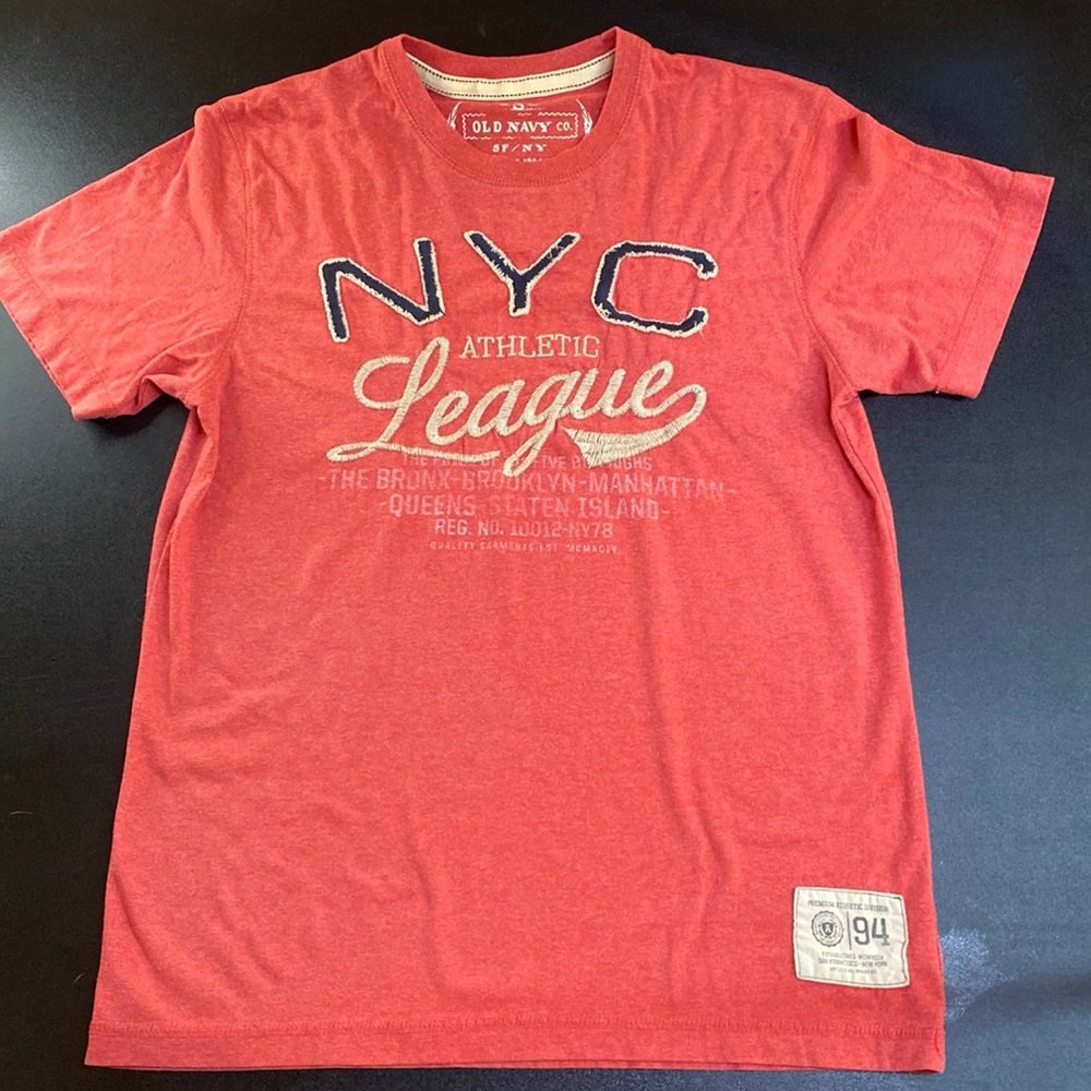 Red Old Navy tee
